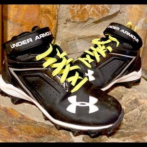 Under armour youth cleats